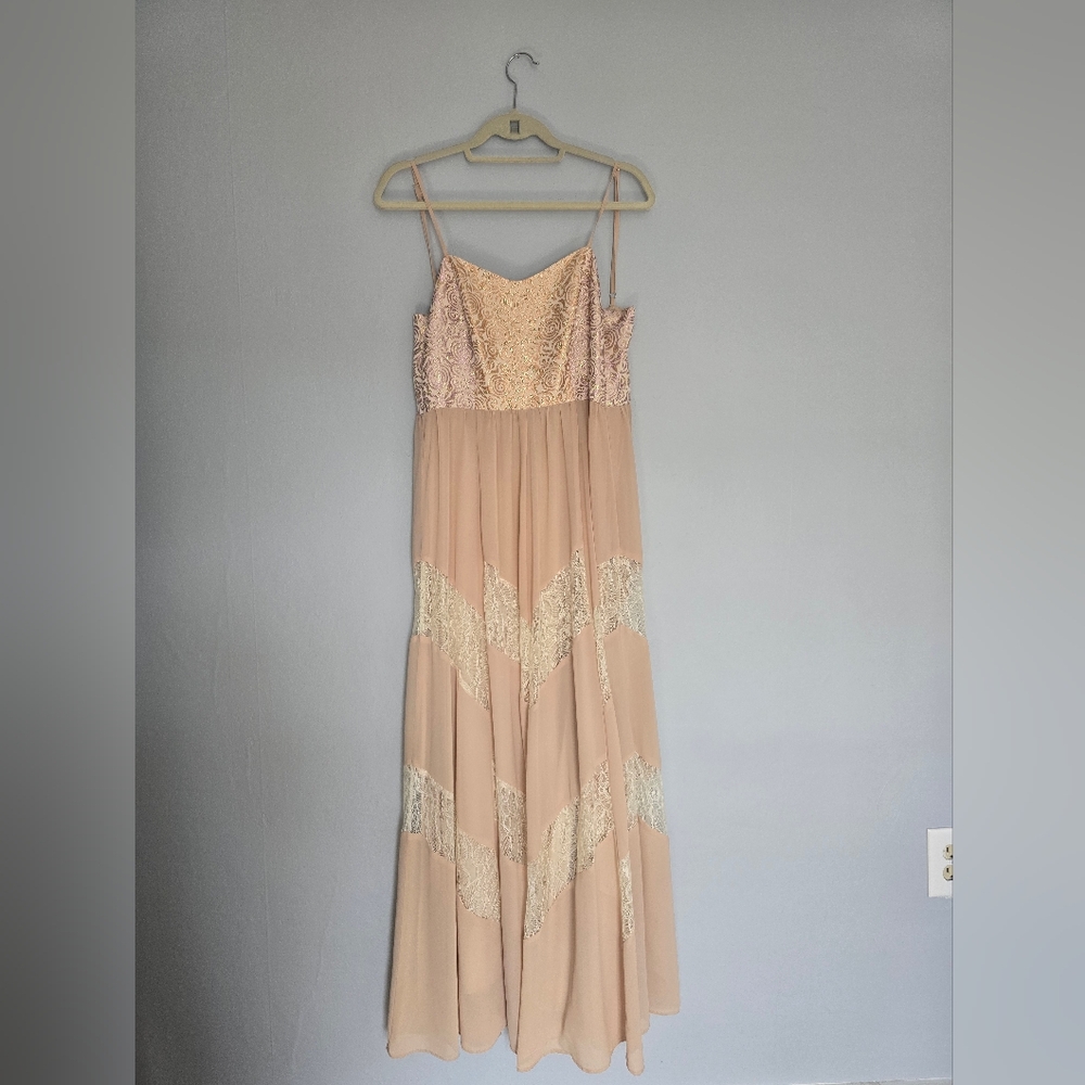 Elegant Beige and Lace Maxi Dress